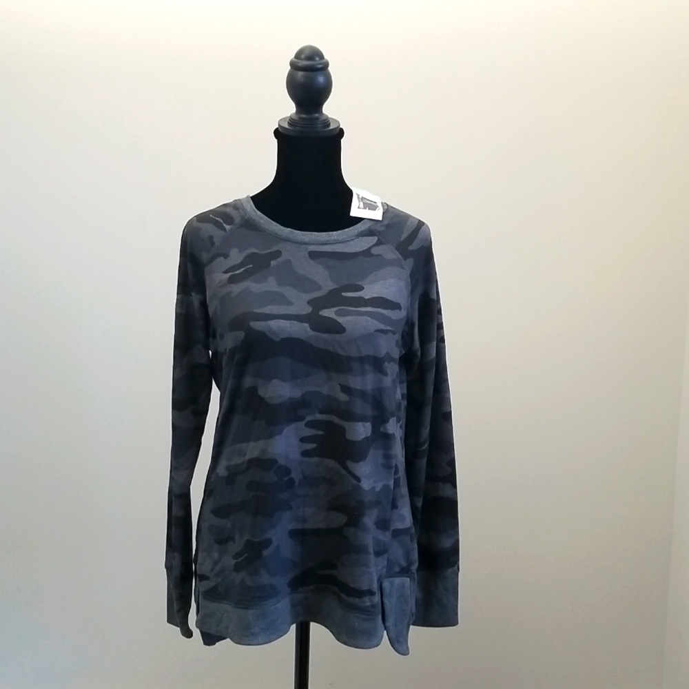 Womens athletic shirt Danskin